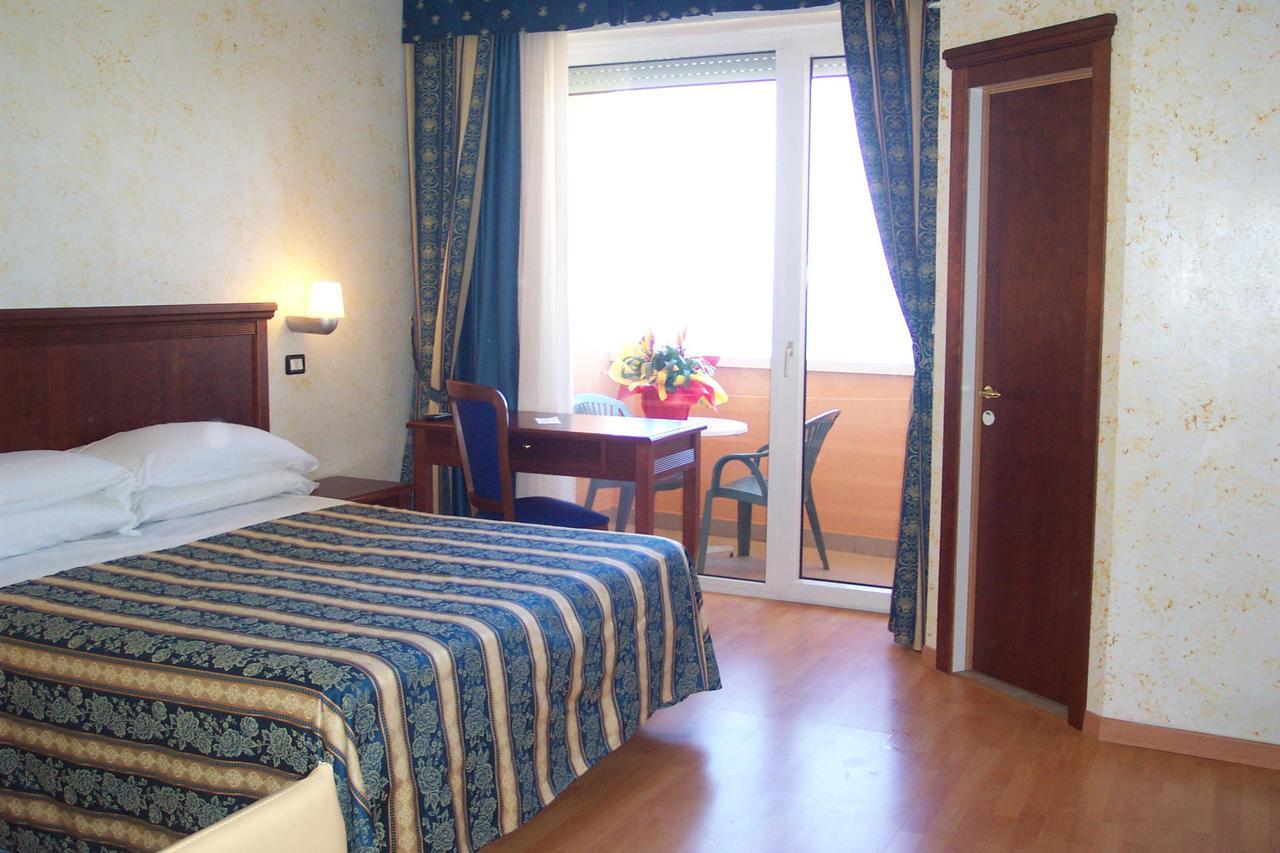 Alexander Hotel Rímini